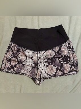 lululemon athletica Sunset Salutation Shorts